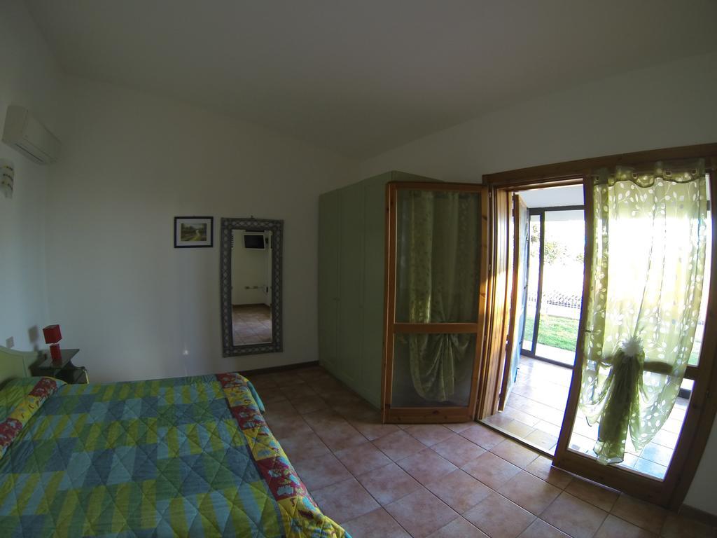 Agriturismo Gli Ulivi Hotel Castiadas Kamer foto